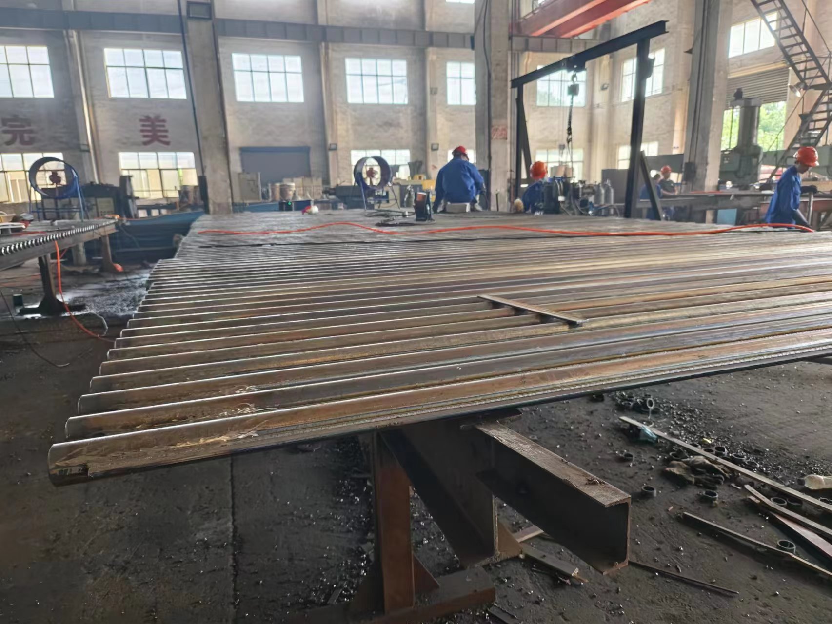 φ60.3×7.5\SA-210C 水冷壁帶鰭片內(nèi)螺紋管，帶鰭片。2）附質(zhì)量證明書，3）品牌：武鍋、東鍋、哈鍋選其一